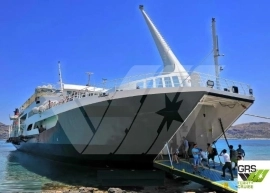 1981, NAUS PHILIPPOU