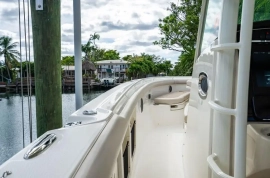 2018, Boston Whaler, 350 Outrage