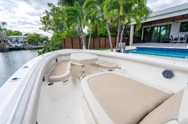 2018, Boston Whaler, 350 Outrage