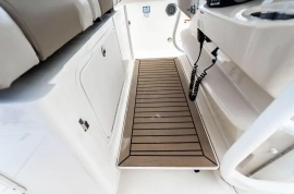 2018, Boston Whaler, 350 Outrage