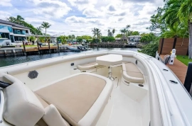 2018, Boston Whaler, 350 Outrage