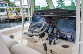 2018, Boston Whaler, 350 Outrage