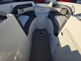 2015, Stingray, 215 LR