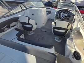 2015, Stingray, 215 LR