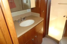 2004, Tiara Yachts, 4400 Sovran
