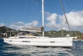 2018, Dufour, DUFOUR 520