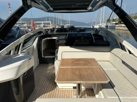 2023, Fairline, F33