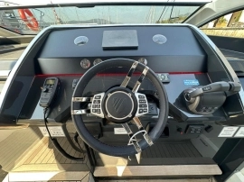 2023, Fairline, F33