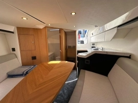 2023, Fairline, F33