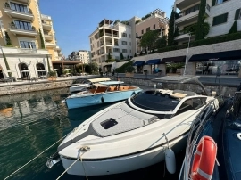 2023, Fairline, F33