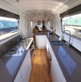 2016, Aintree, 68ft Semi Traditional
