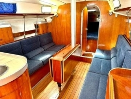 1992, Beneteau, Moorings 38