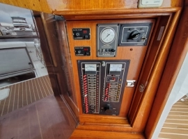 1990, Mediterranean, 38 Convertible
