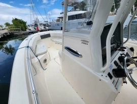 2020, Cobia Boats, 280 CC