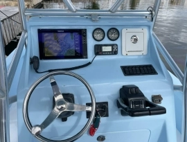 2001, Twin Vee