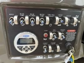 2016, Bayliner, 842