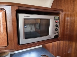 2001, Bavaria, 330 Sport