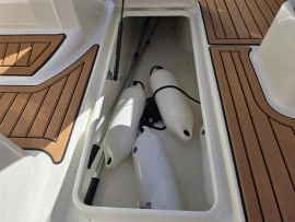 2020, Bayliner, VR6