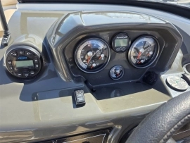 2020, Bayliner, VR6