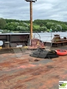 BARGE ONLY (Shown Acco Modul also for sale) // Dec