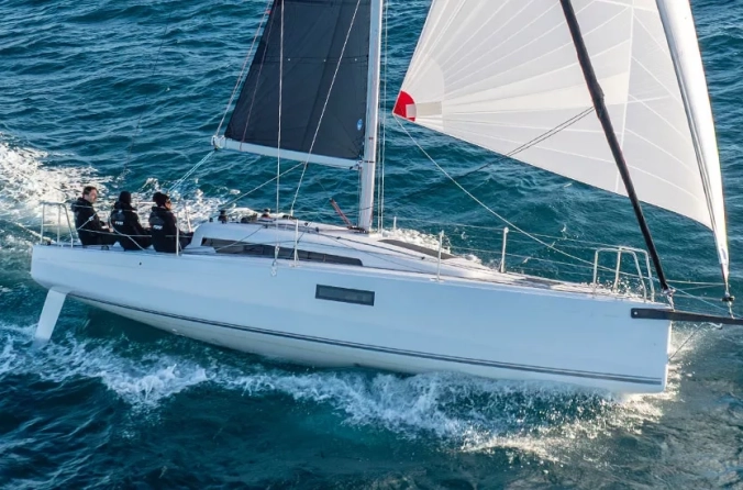 Beneteau First 30: A Revolutionary Planing Cruiser That Redefines Performance and Comfort